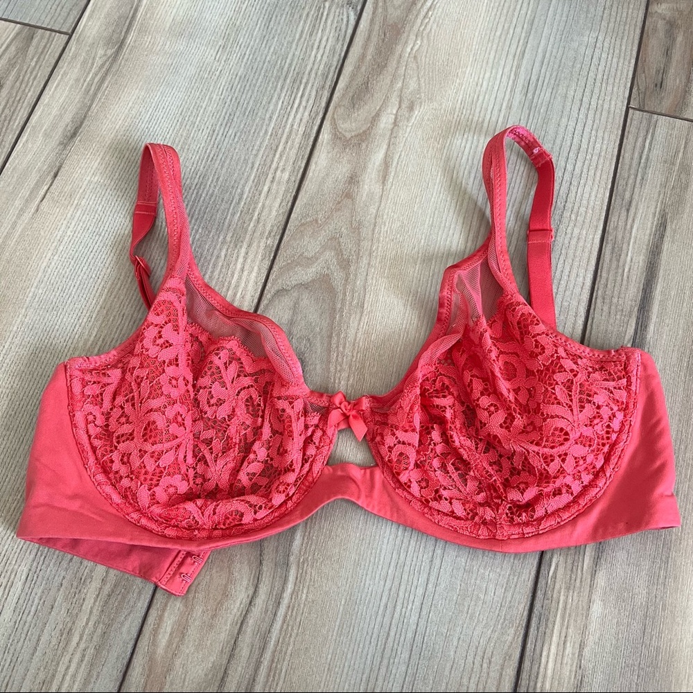 Victoria Secret 34DDD bra
